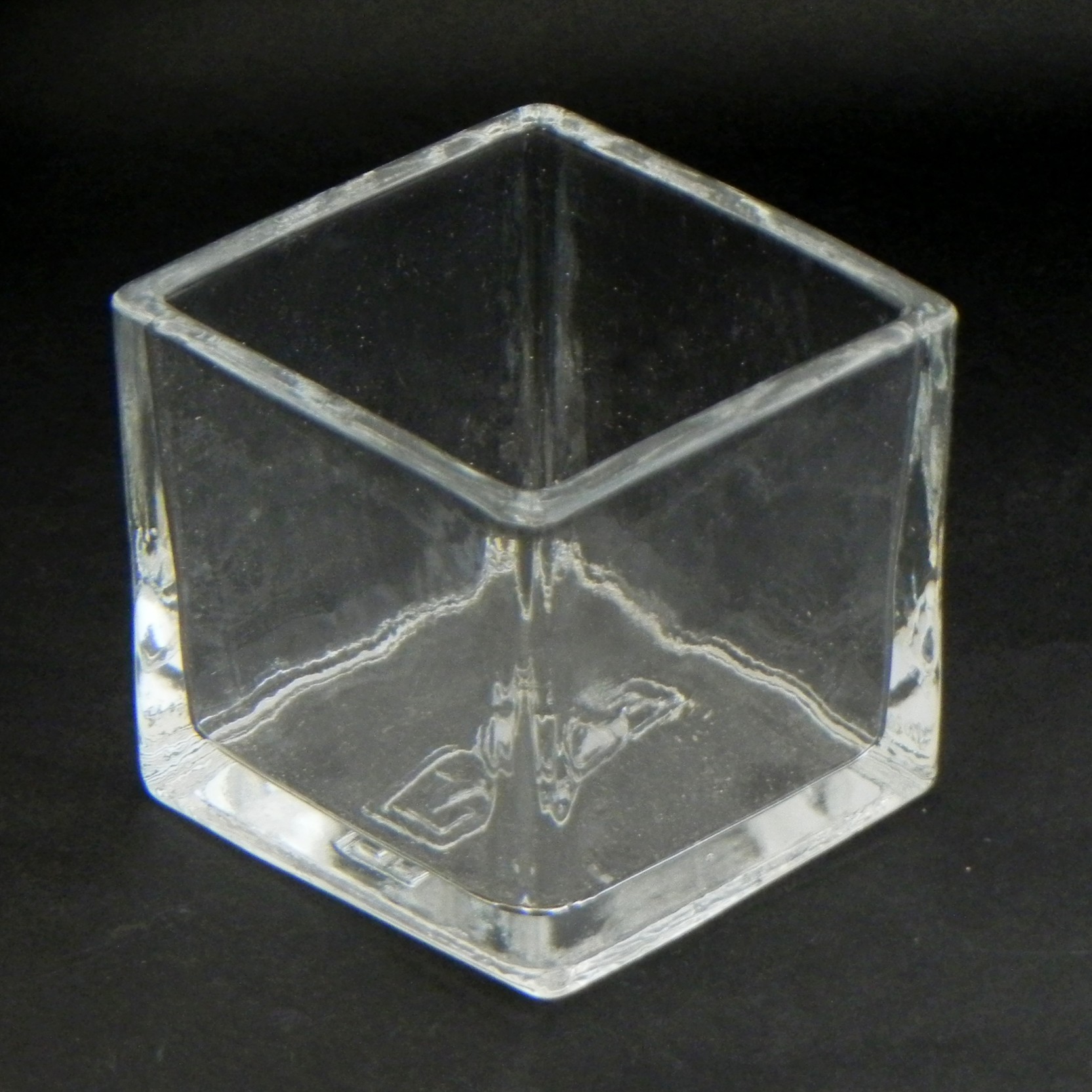 Čtvereček sklo pr.7x7V6,5cm