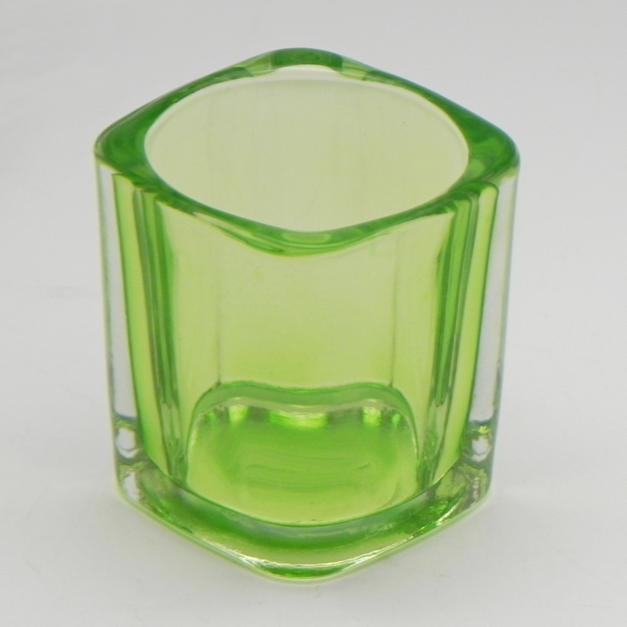 Svícen sklo zelený